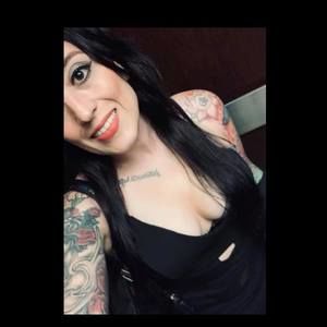 Meet your Posher, Monique